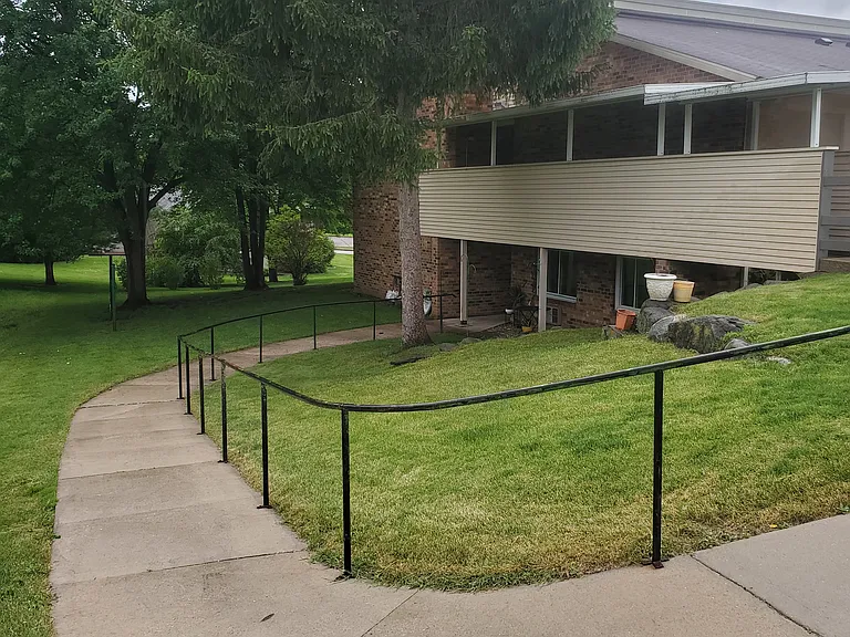 1280 Plainview Rd #8 — Photo 10