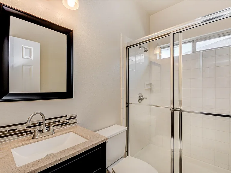 21515 Pointed Oak Ln — Photo 16