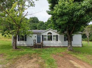 1833 S Hanshew Rd, Fayetteville, AR 72701
