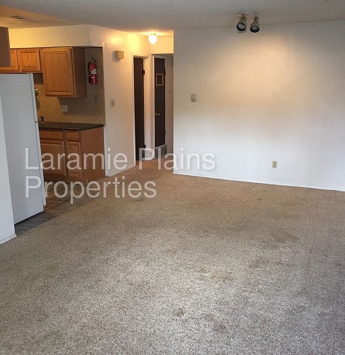 1st image of 1415 E Gibbon St APT 14