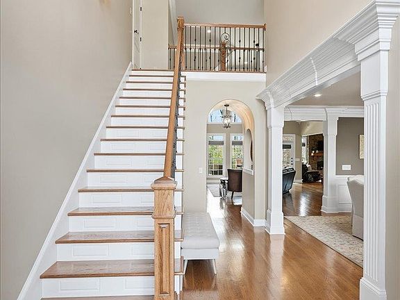 4th image of 121 Horizon View Ct