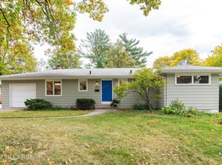 249 Spring Ave, Glen Ellyn, IL 60137