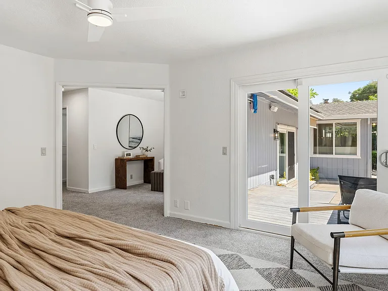 3072 Latham Ln — Photo 13