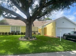 8310 NW 52nd St, Lauderhill, FL 33351