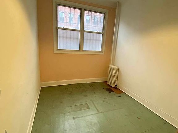 4th image of 106 President St APT 1L