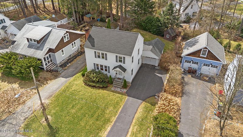 2nd image of 14 Fernbank Avenue