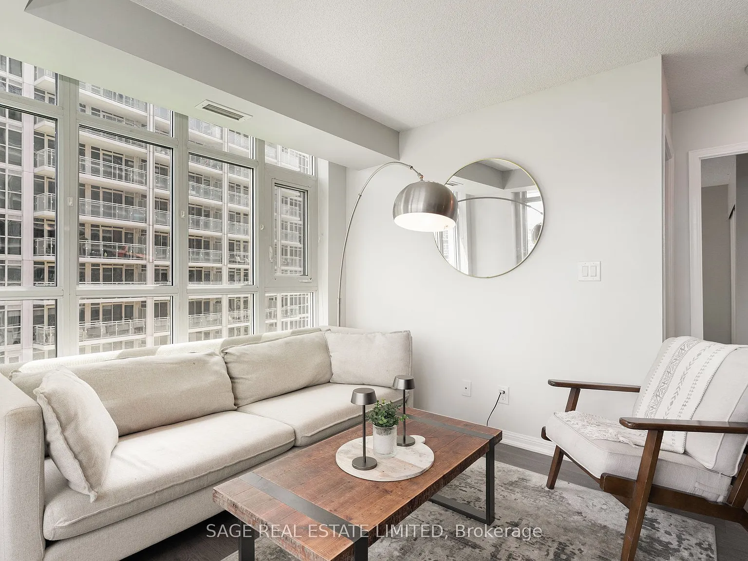 2 bed, $3,200 — Photo 2