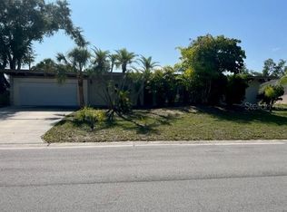 2325 River Ridge Dr, Sarasota, FL 34239