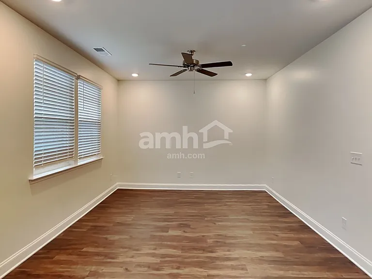 549 Rivermist Dr — Photo 5