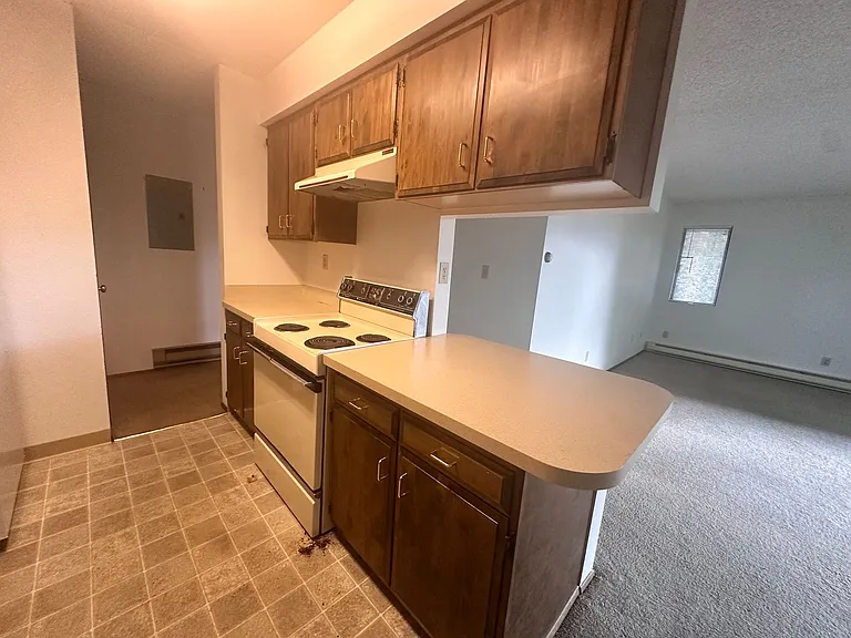 1013&1021 1033 Kirkland Ave NE — Photo 3
