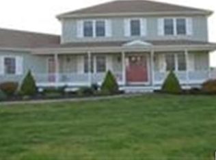 5 Breckenridge Dr, Johnstown, NY 12095