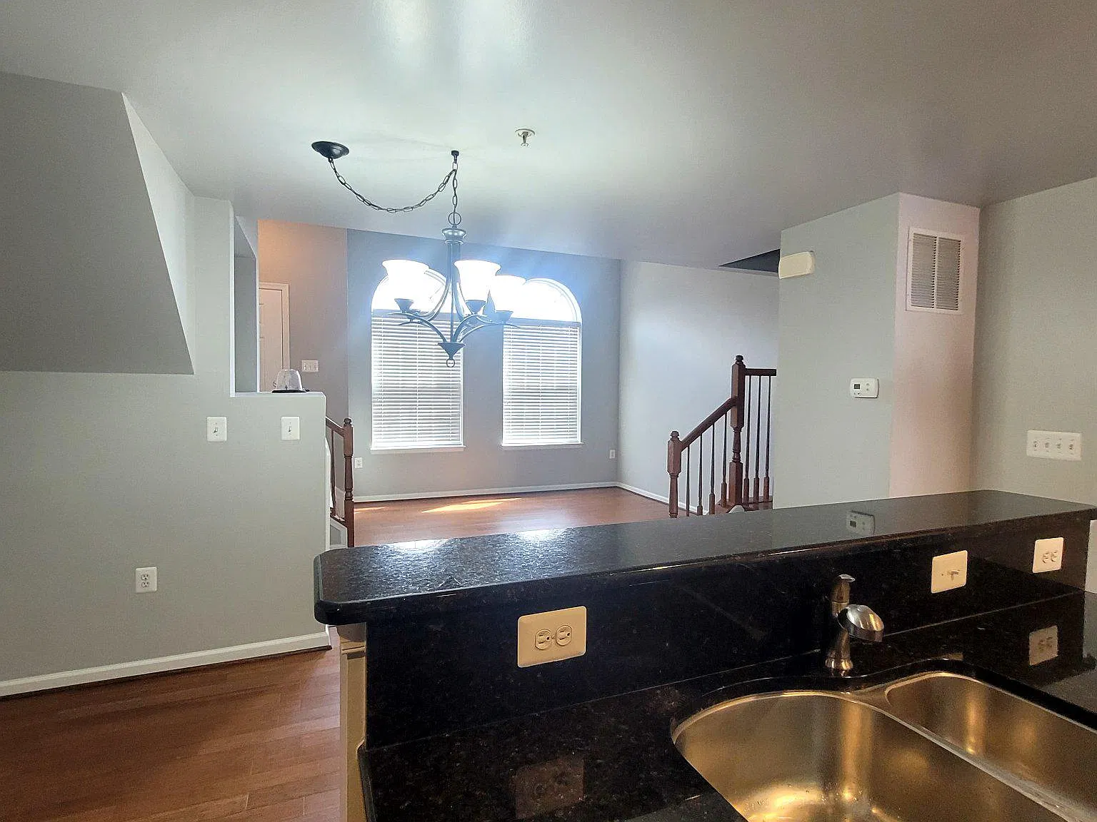 Market Center Condo — Photo 3