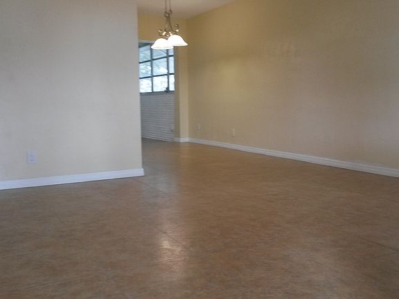4th image of 7502 NW 71st Ave