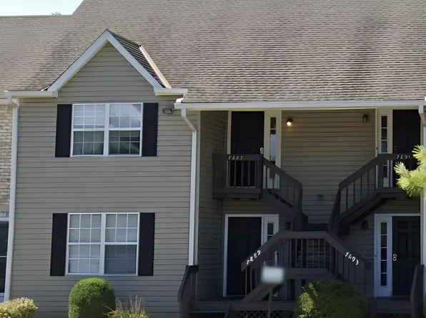 7889 Thornfield Ln #49, Columbus, OH 43235