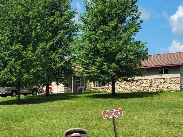N8835 St Paul ROAD, Crivitz, WI 54114
