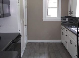 22 Newell Rd, Schenectady, NY 12306