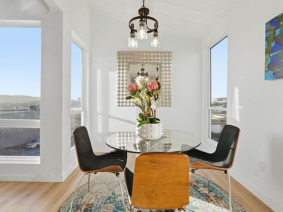 5th image of 100 Byrne St #100