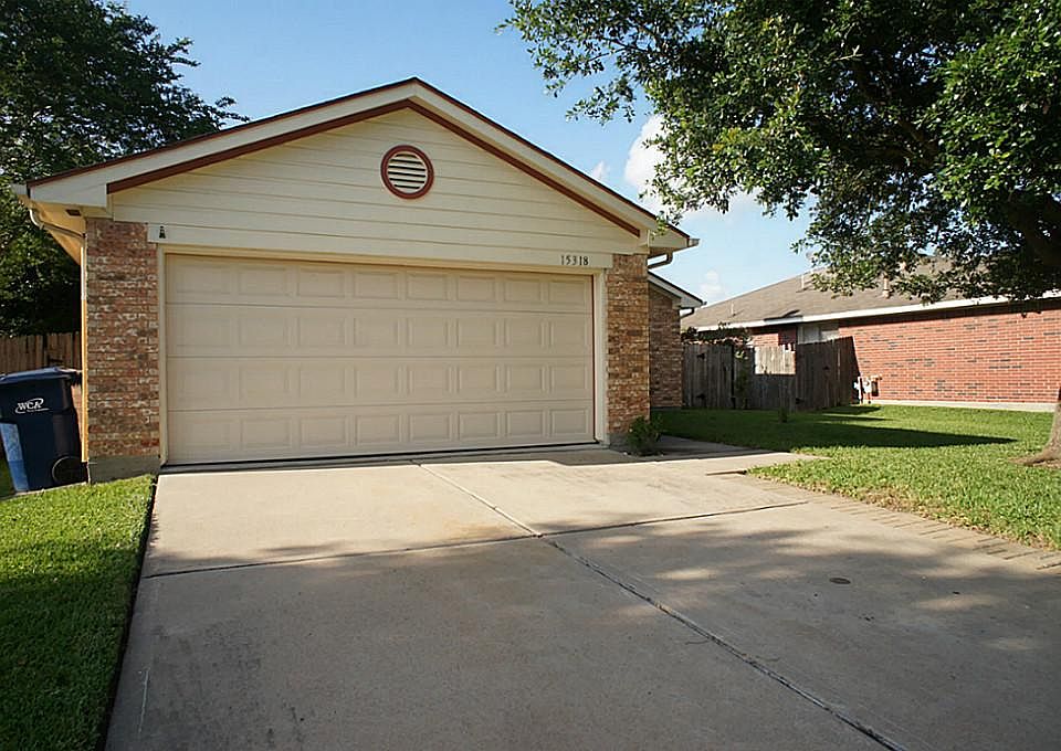 1st image of 15318 Town Green Dr