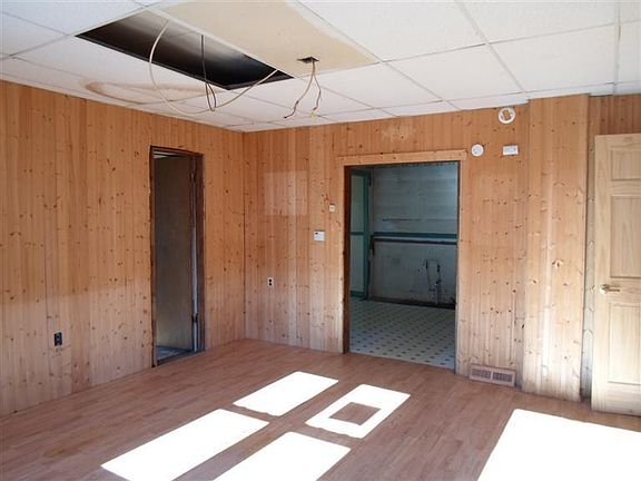 2nd image of 112 N Bronson Ave