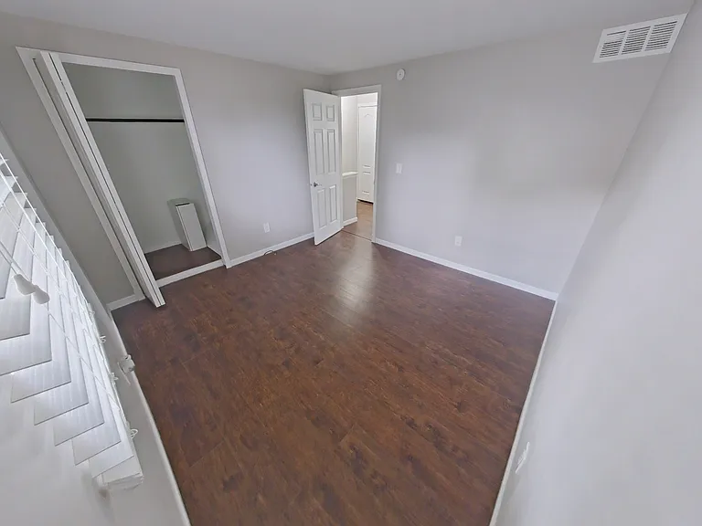 8445 Hickory Dr — Photo 8