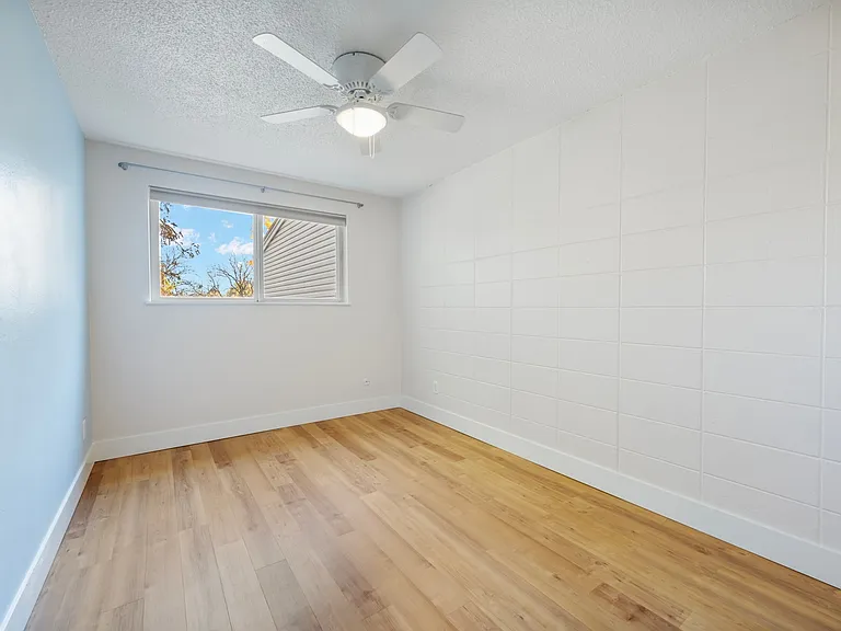 926 S Curtis Rd — Photo 18