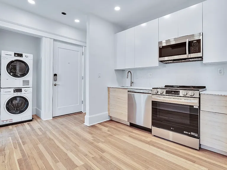1024 Commonwealth Ave #506 — Photo 4