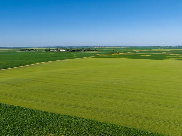 Highway 32, Enderlin, ND 58027