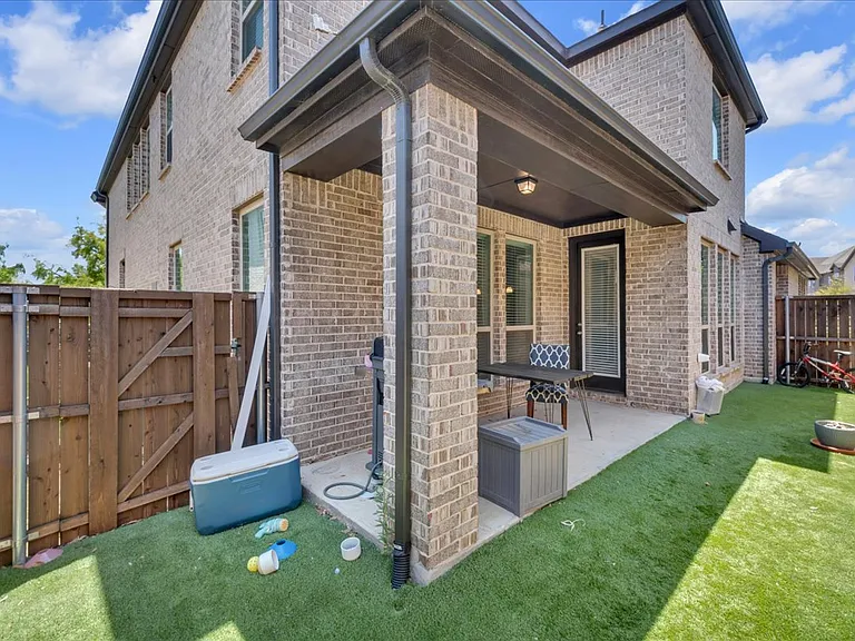 3905 Saint Ives Ln — Photo 29