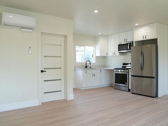 4th image of 10754 Big Bend Ave #2