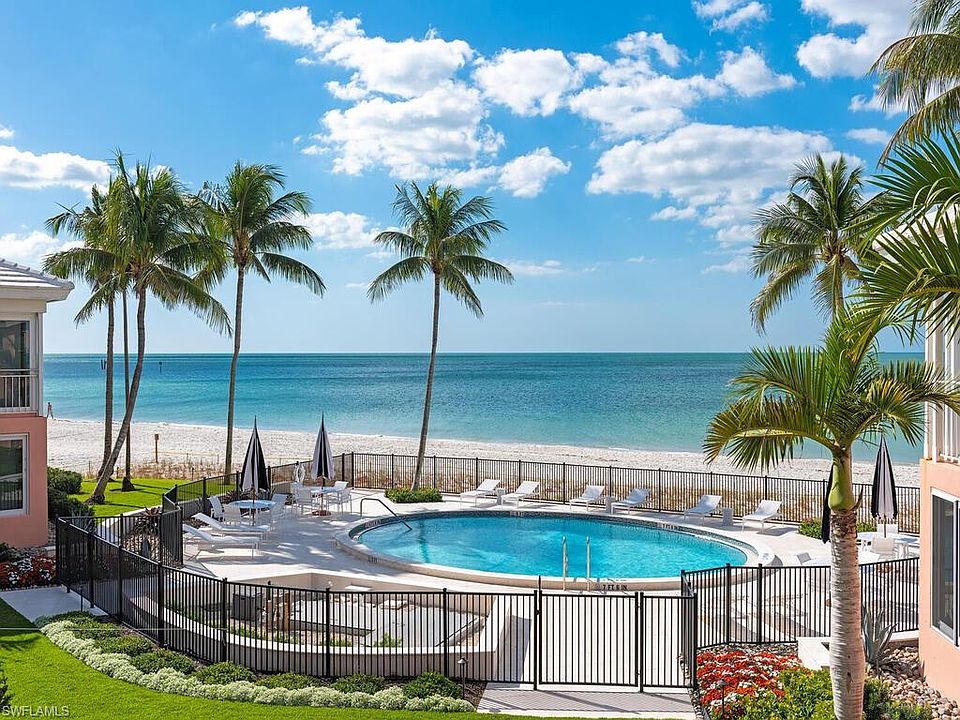 1st image of 2401 Gulf Shore BLVD N #VILLA 6