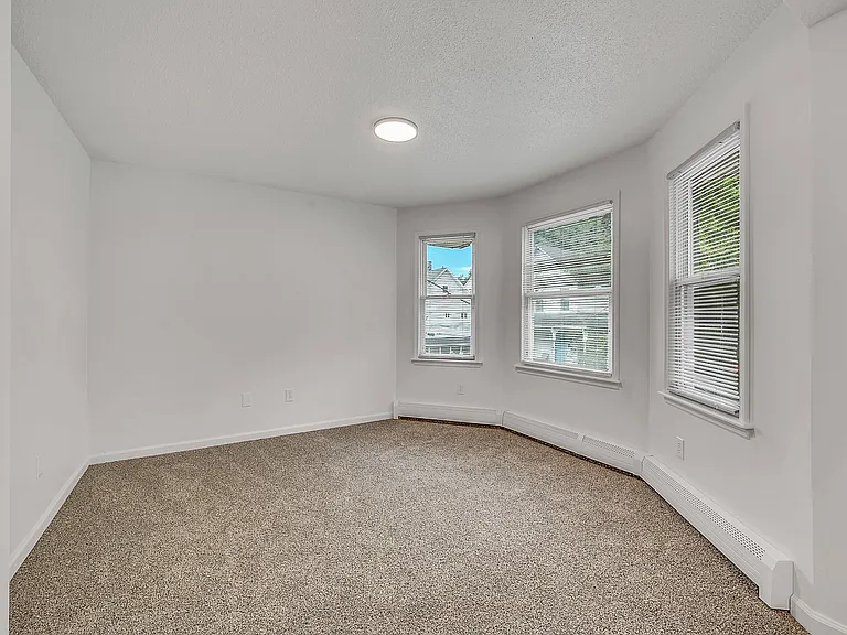 28 Rock St — Photo 18
