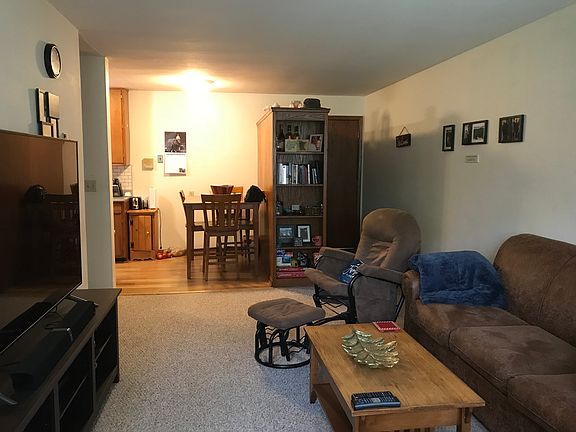 2nd image of 8320 Fremont Ave S #102