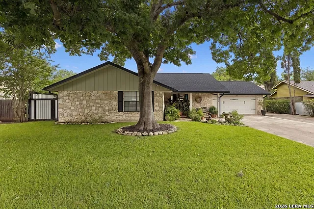 3 bed, 2.0 bath, 1458 sqft, $2,600 — Photo 2