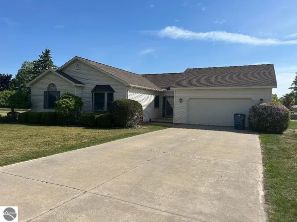 2899 E Midshipman Dr, Au Gres, MI 48703