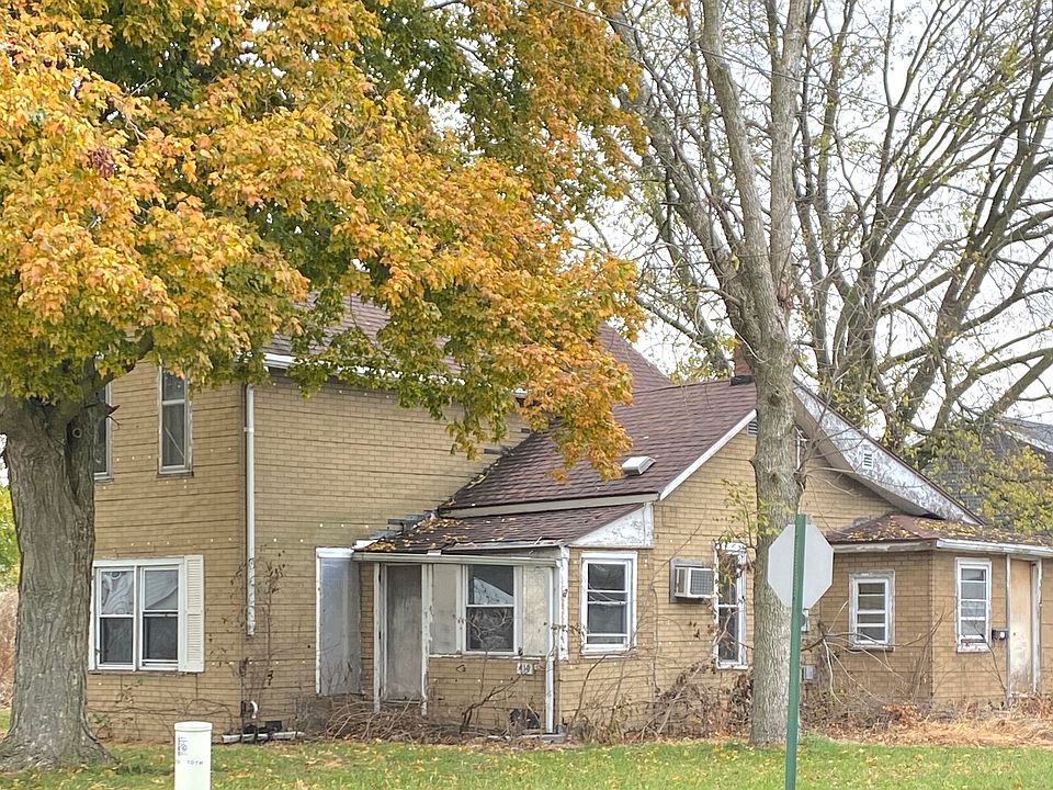 2nd image of 410 W 10th St