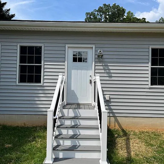 2114 Moorland Dr — Photo 2