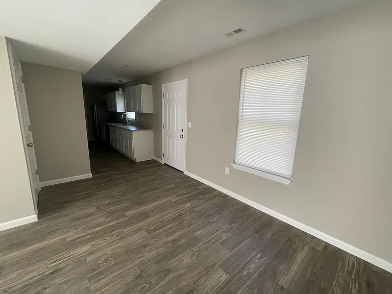 201 Equestrian Dr — Photo 14