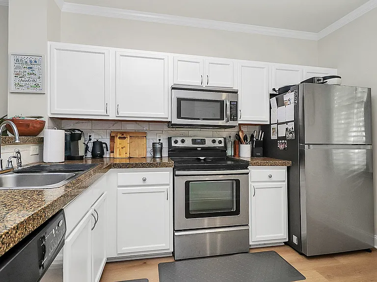 1532 Cleveland Ave — Photo 6