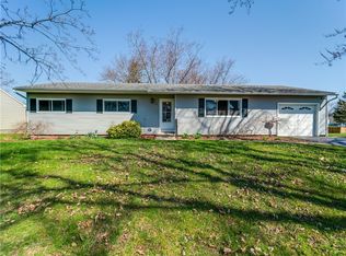 22 Lavender Cir, Rochester, NY 14623