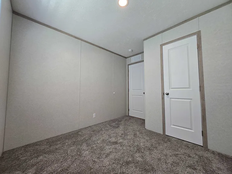 29800 Guilford Cir #109 — Photo 24