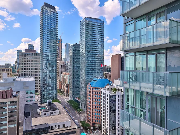 770 Bay St #2412 — Photo 37