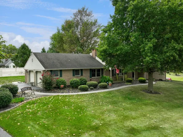 310 W Lexington Rd, Lititz, PA 17543