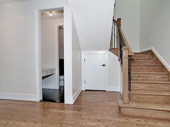 5th image of 8 Neil Road #213