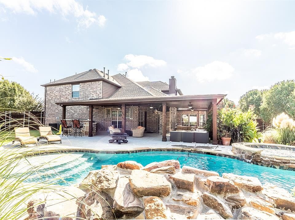 1st image of 203 Palomino Ct