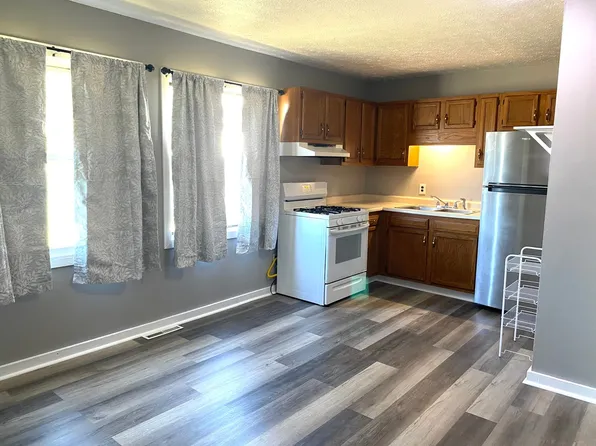 110 1/2 Lee Street, 110 1/2 Lee St APT B, Belpre, OH 45714