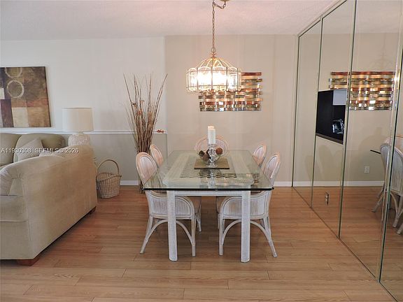 3rd image of 324 SE 10th St APT 207