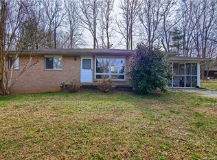 4266 Sugarloaf Rd, Hendersonville, NC 28792
