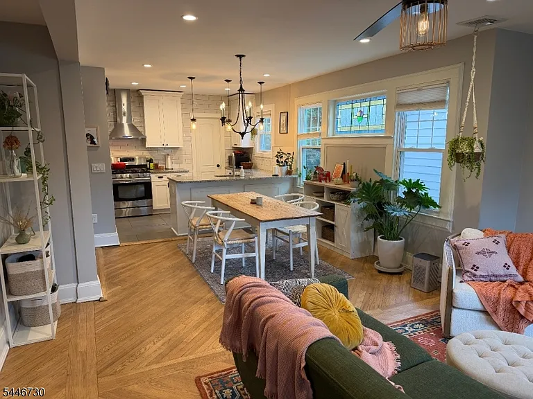 86 Jacoby St — Photo 3