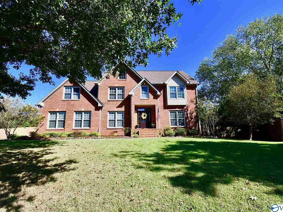 1st image of 138 Fox Hollow Dr