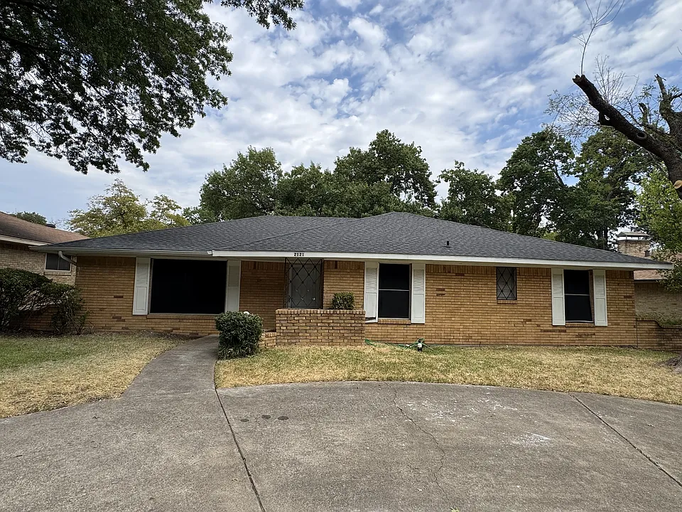 2121 Oak Valley Ln